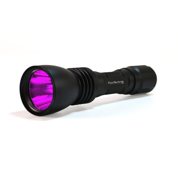kit-lampe-uv-torche-6w-365-nm-portee-jusqu-a-35-m-1